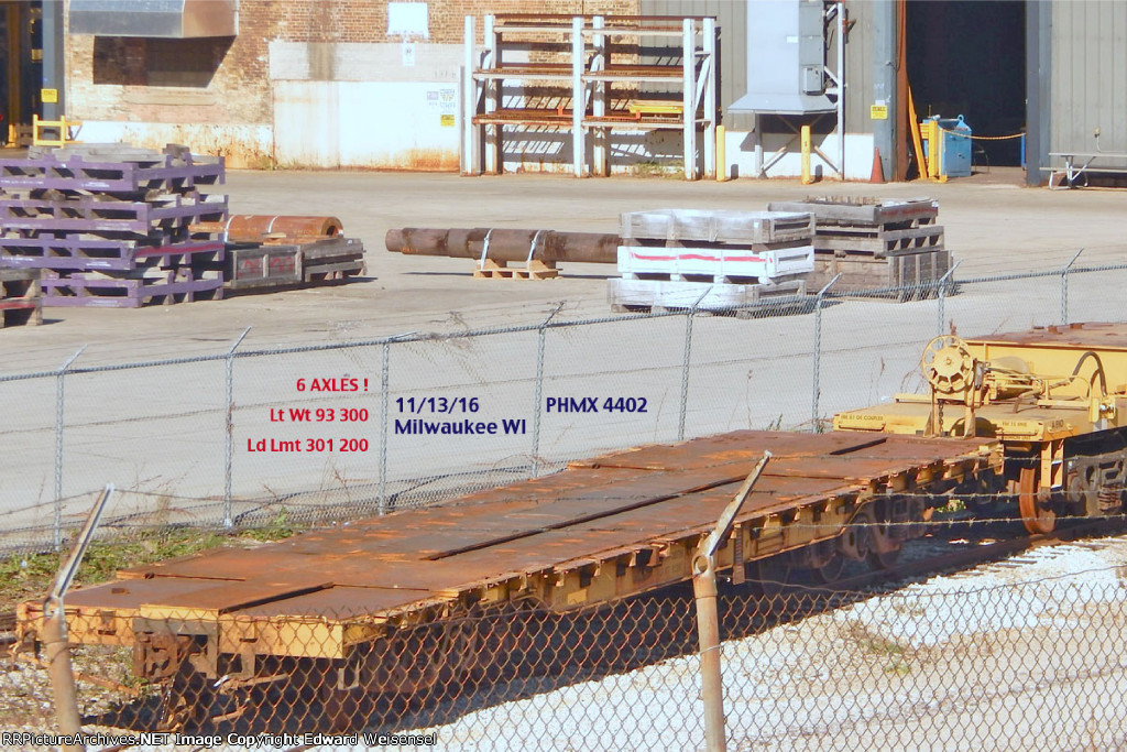 60' 6-axle heavy duty flat has load limit of 301,200 #